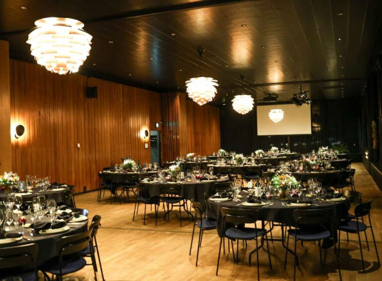 Konferenzservice Berlin: Catering für Tagungen & Meetings – Ablauf, Mengenplanung und Ideen